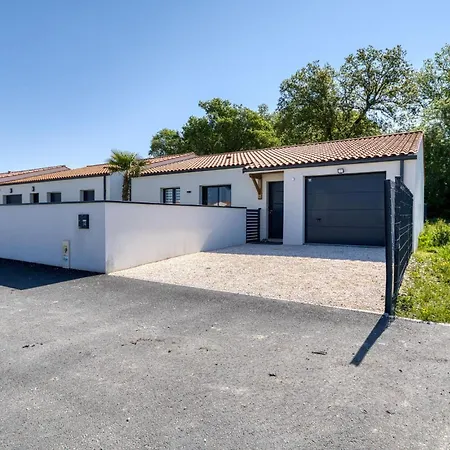 3 Bedroom Amazing In * Semussac