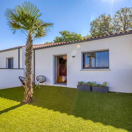 3 Bedroom Amazing In Sémussac